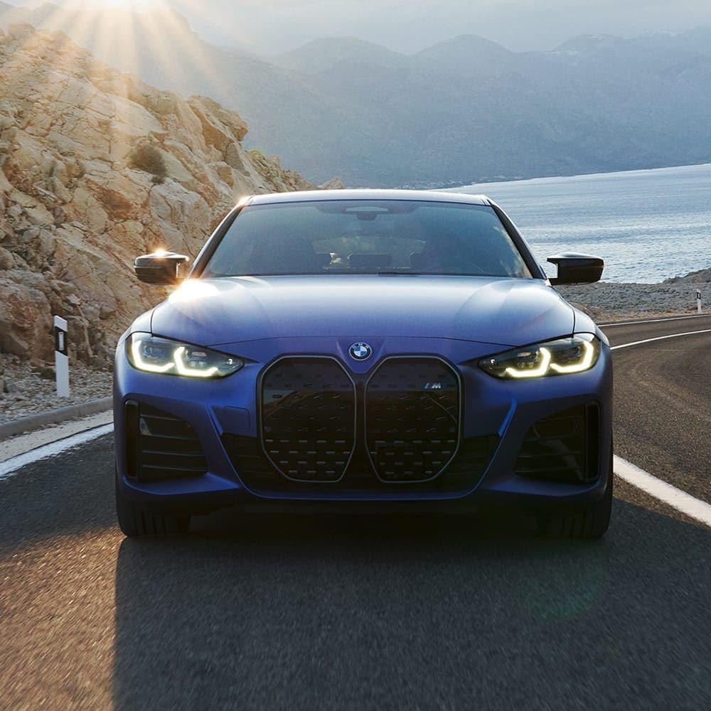 front view of BMW i4