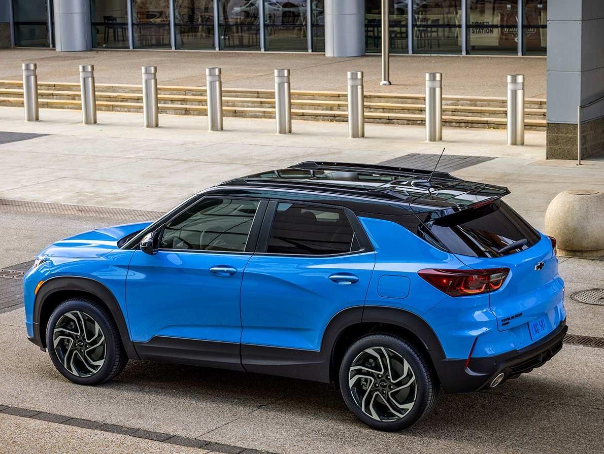 Side view of 2024 Chevrolet Trailblazer.