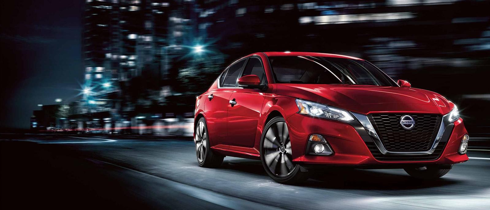 2019 Nissan Altima | City Background