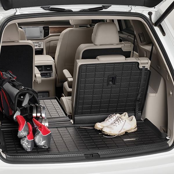 VW Accessories - MuddyBuddy® Trunk Liner with Extended Seat Back Cover