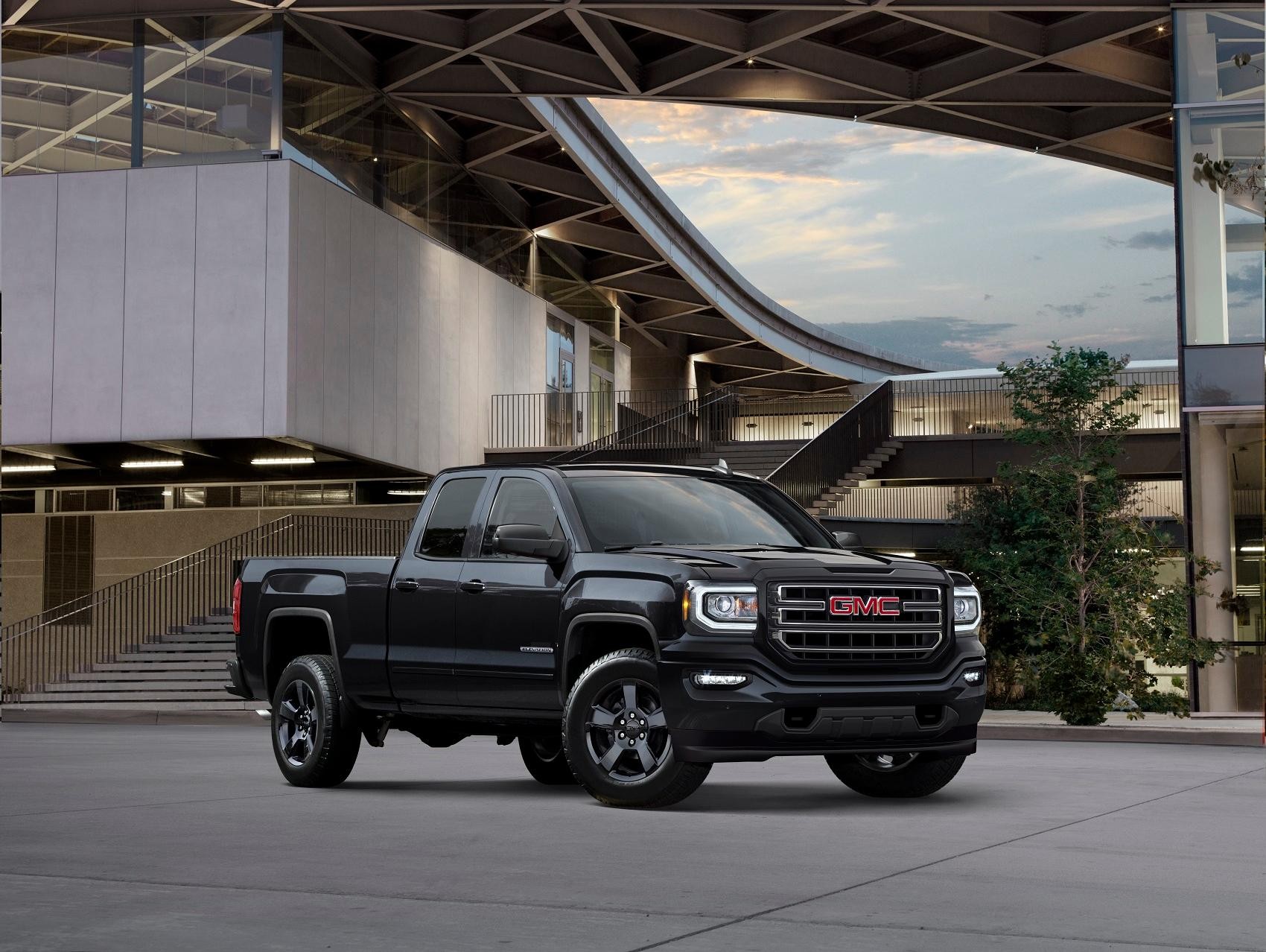 GMC Sierra 1500 Review
