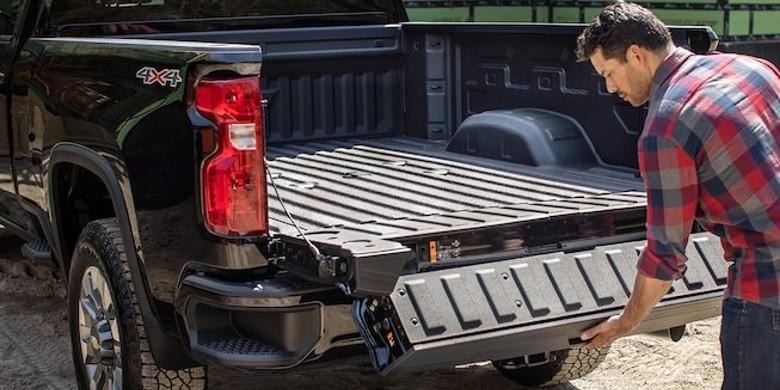 Back Gate Feature of 2023 Silverado 3500 HD