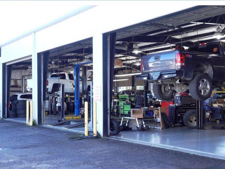 Eagle Buick GMC Service Dept exterior photo