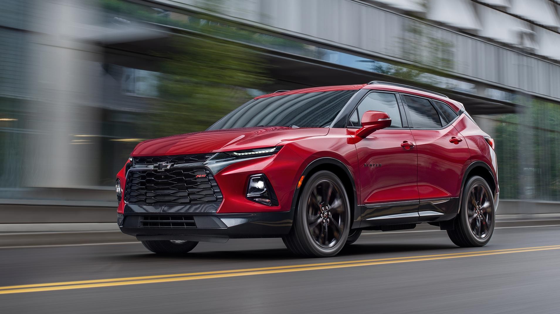 2021_Chevrolet_Blazer_RS_Life_Cherry!Red_Right_City,Motion