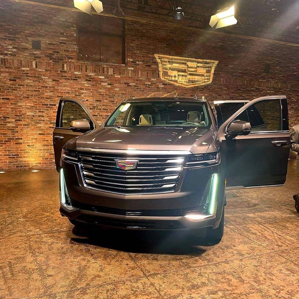 Cadillac Escalade exterior pic