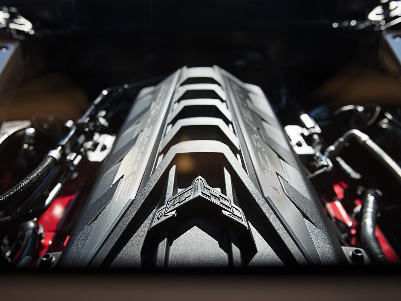2020-Stingray-Engine