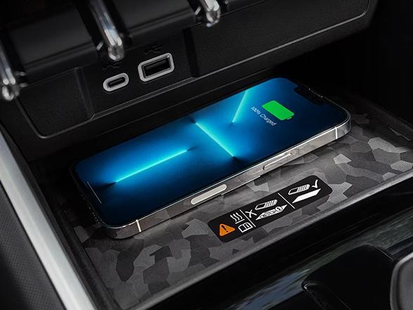 Phone charging in the 2025 Chevy Colorado