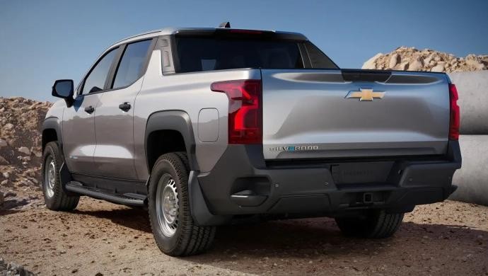 Rearview of the 2023 Chevrolet Silverado 1500