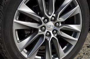 2025 Cadillac XT6
