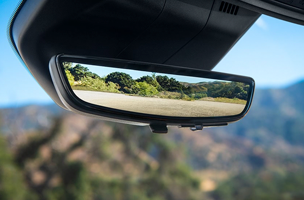  HANDS-FREE POWER LIFTGATE