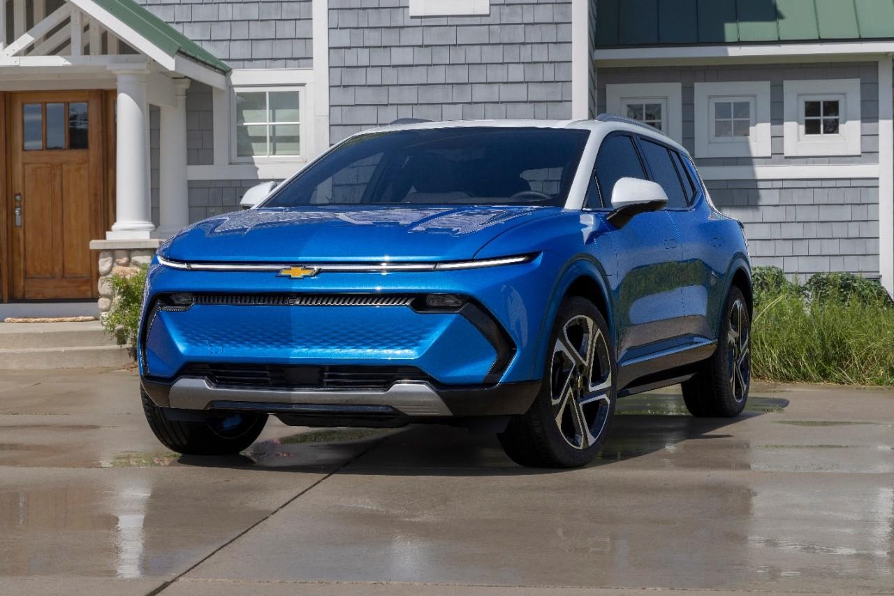Exterior1 - 2024 Chevy Equinox EV
