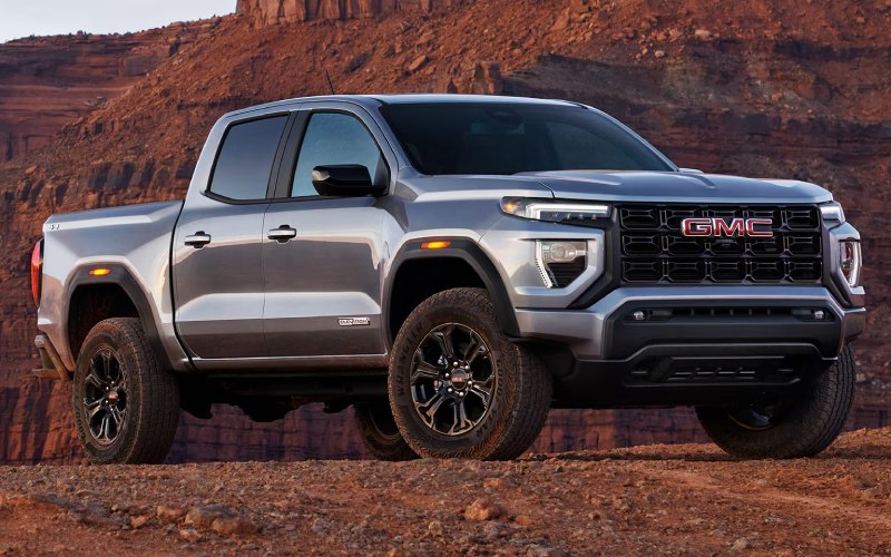 The Rugged Versatility of the 2025 GMC Canyon near Canon City CO