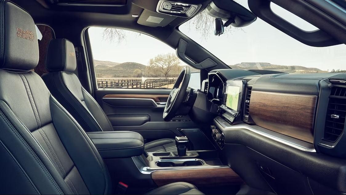 2024 Chevrolet Silverado 1500 Interior