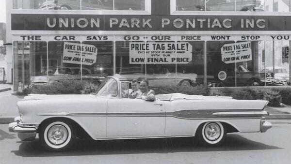 black and white pontiac photo