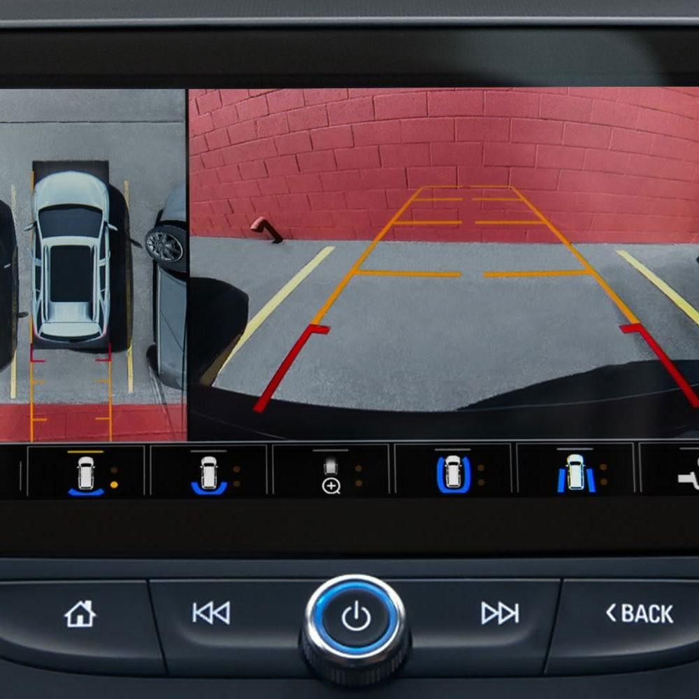 A White 2019 Equinox Dash screen.
