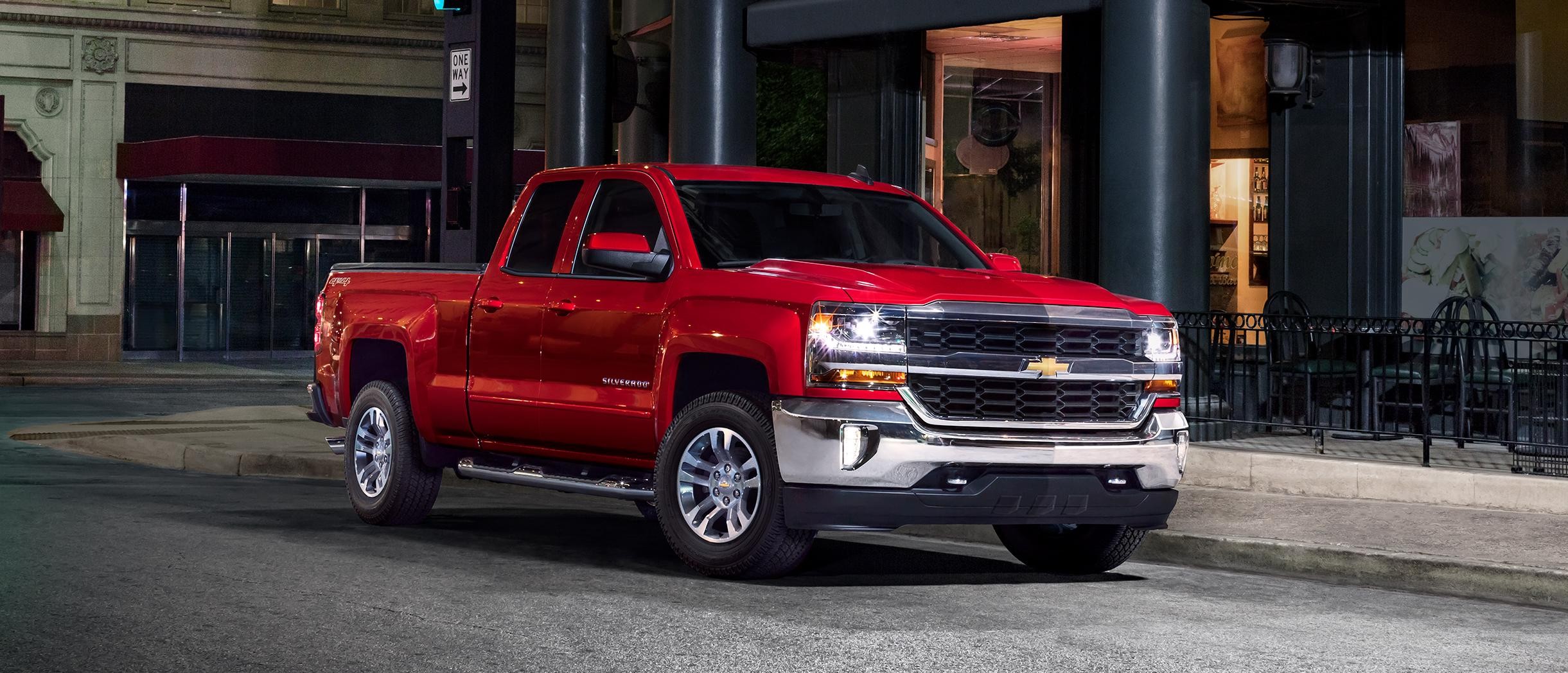 2018 Chevrolet Silverado 1500 Crew Cab LT | Lifestyle | Evening Street