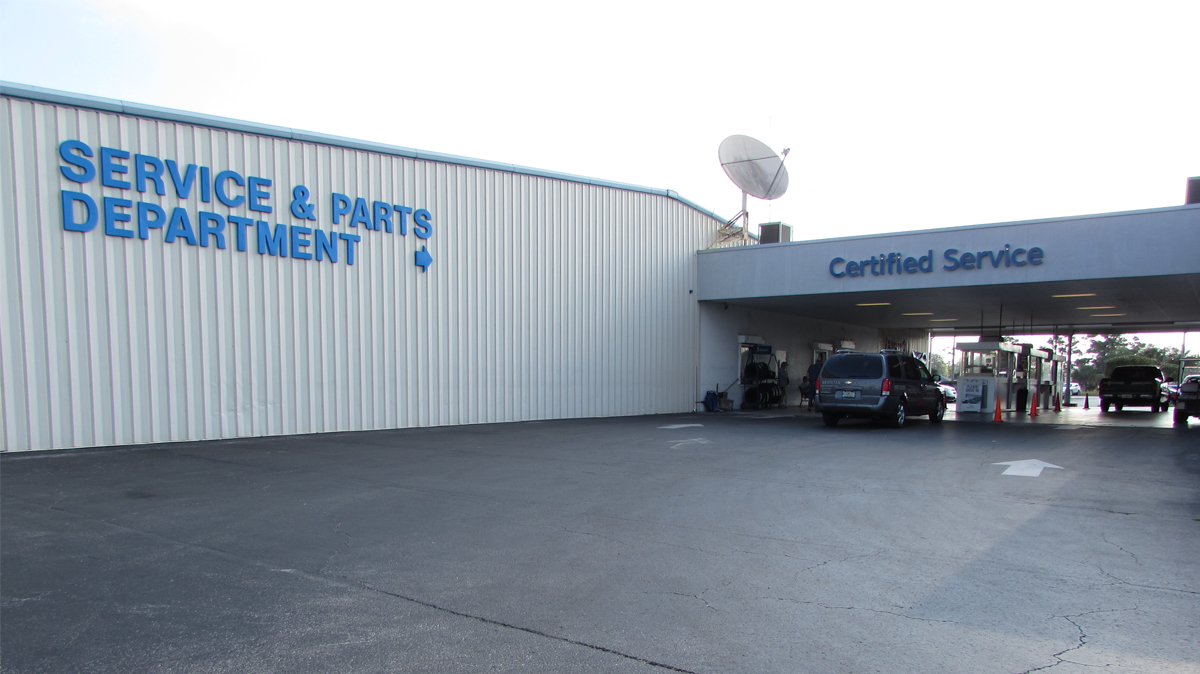 Service Center at Register Chevrolet & RV