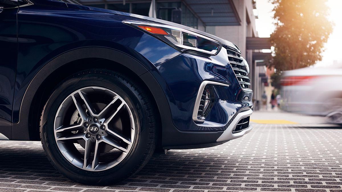Hyundai 2017 Santa Fe close up of front wheel.