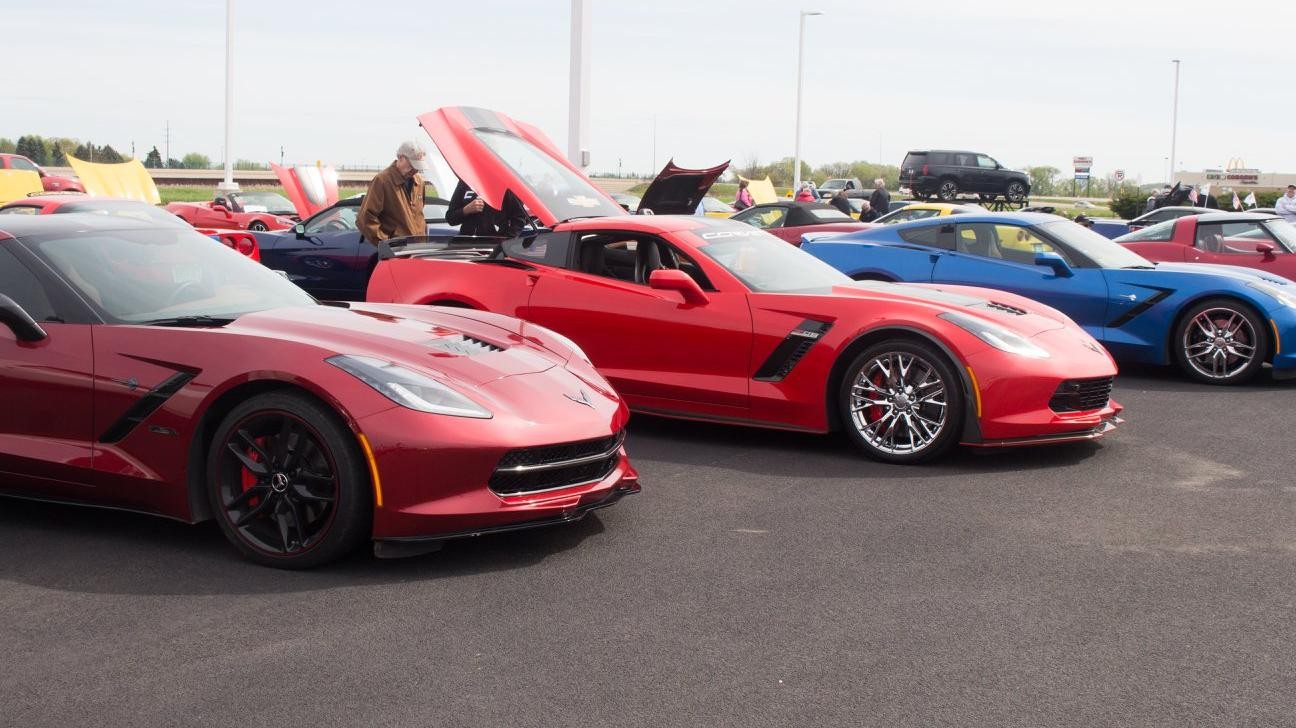 2018 Corvette & Classic Car Roll-in