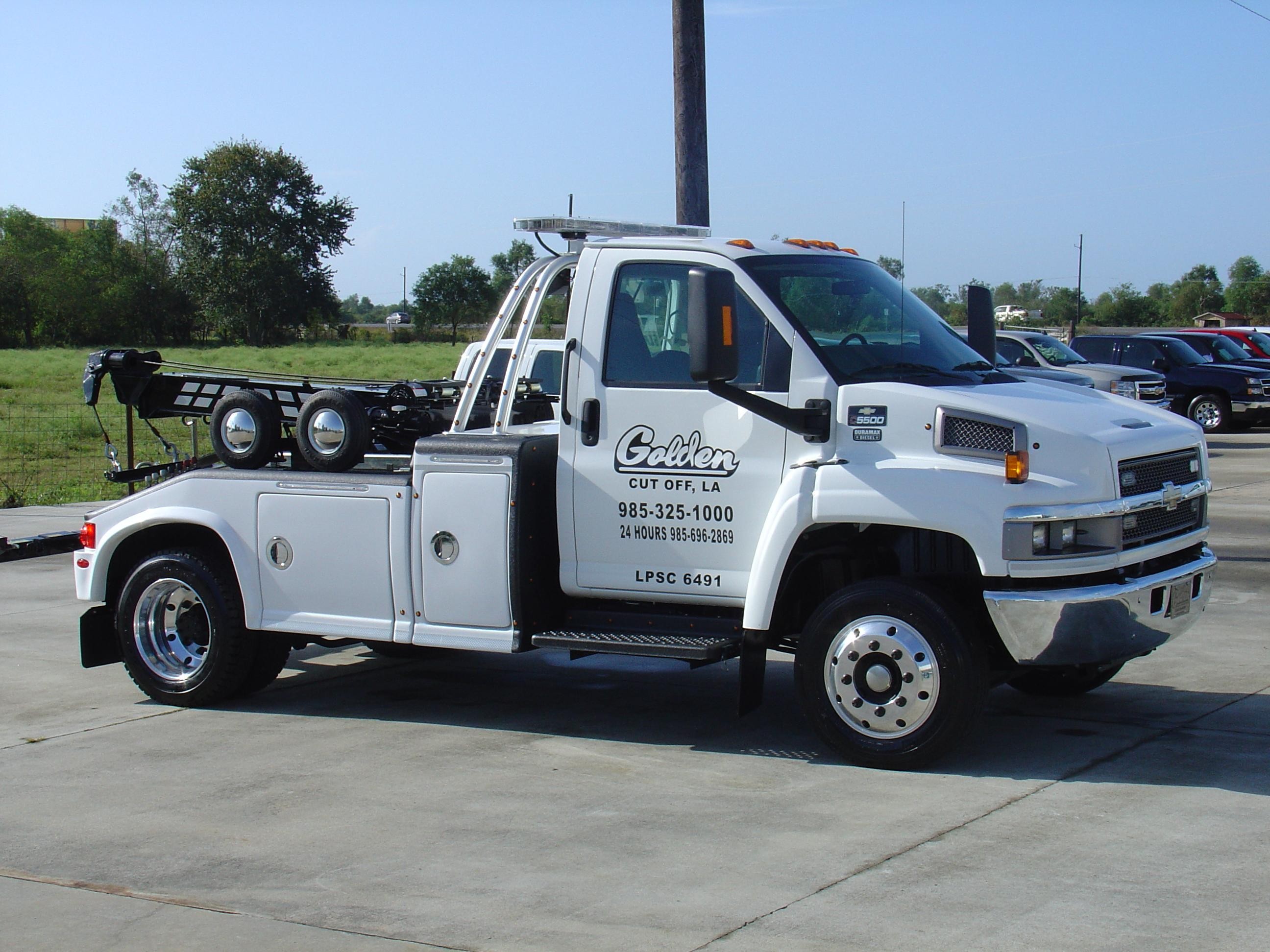 Wrecker Truck