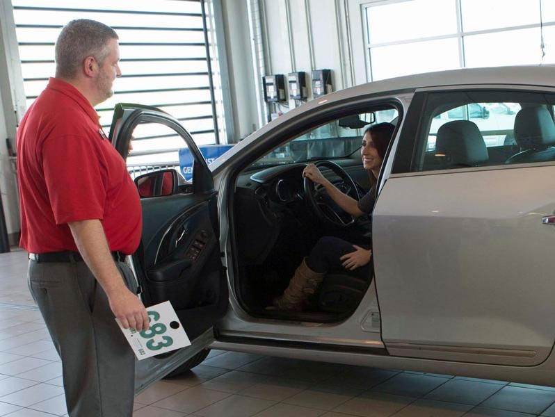 Car review at Hatchett Buick GMC in WICHITA