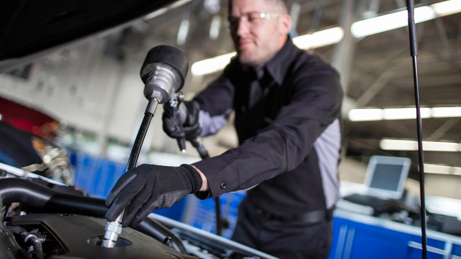 Oil Change Service at H & L Chevrolet | Chevrolet Certified Service