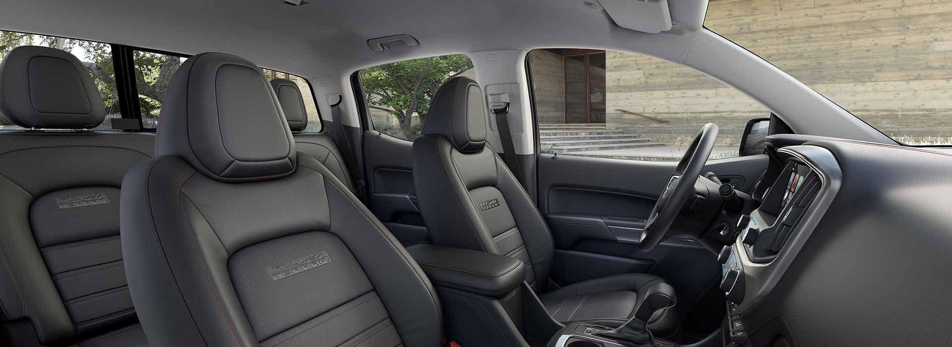 Interior of the 2018 GMC Canyon