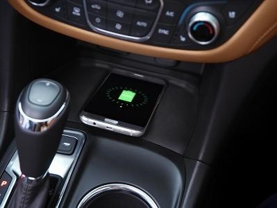 Chevy Equinox vs Ford Edge: Infotainment Technology